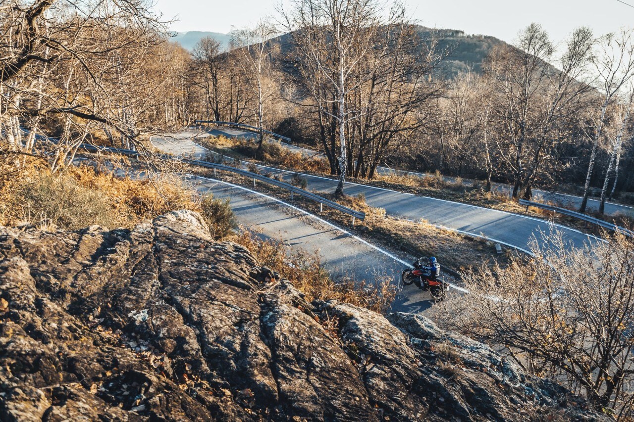 KTM 890 Adventure: crossover senza limiti